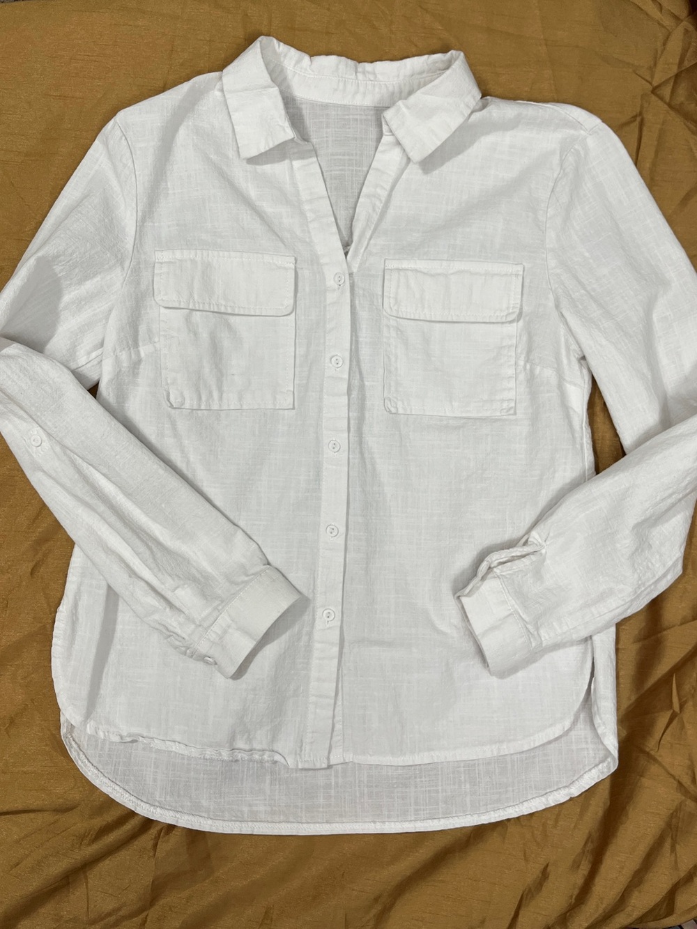 Classic White Long-Sleeve Button-Front Shirt small flax cotton